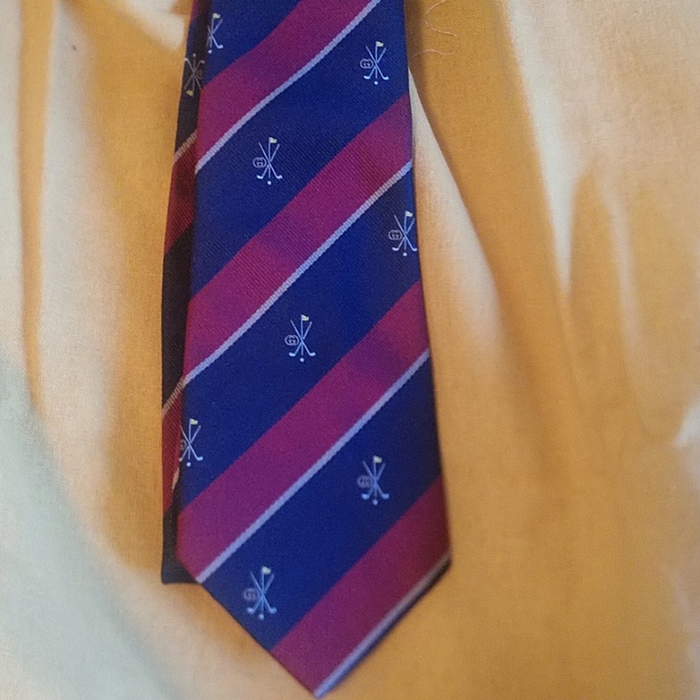 Gucci authentic silk red and blue golf tie